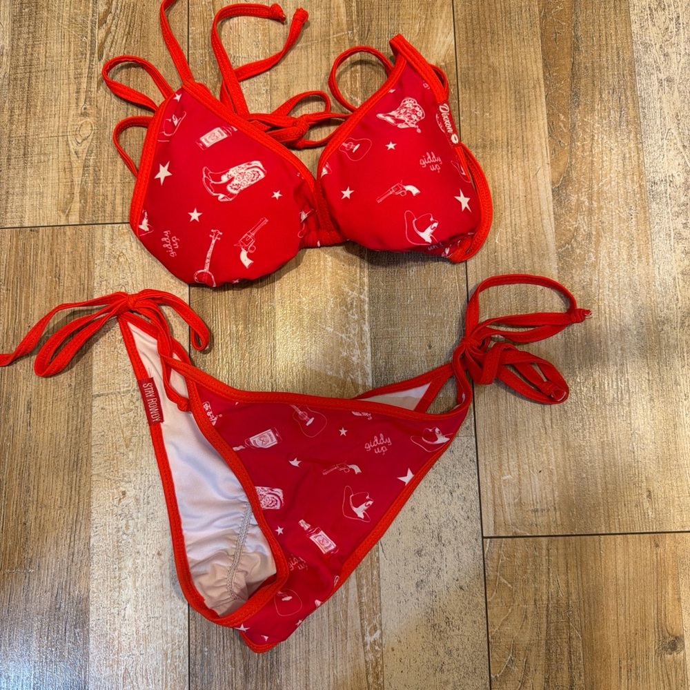 DIXXON Western Print Women’s Red Tie-Side Bikini Set Med Top Small Bottom
